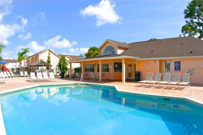 Building Photo - Condo for rent -3 Bed, 2 Bath Condo in Royal Palm Bay