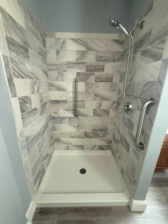 Building Photo - 47 May St