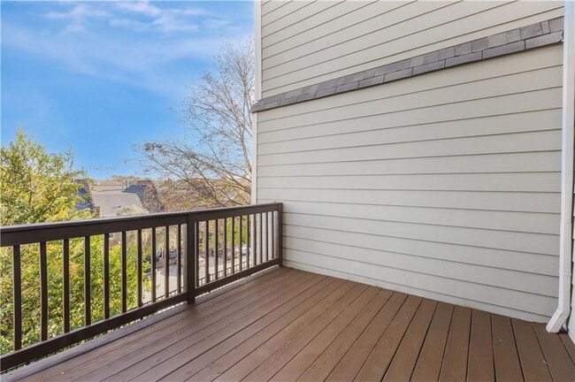 Building Photo - 2541 Sibley Dr