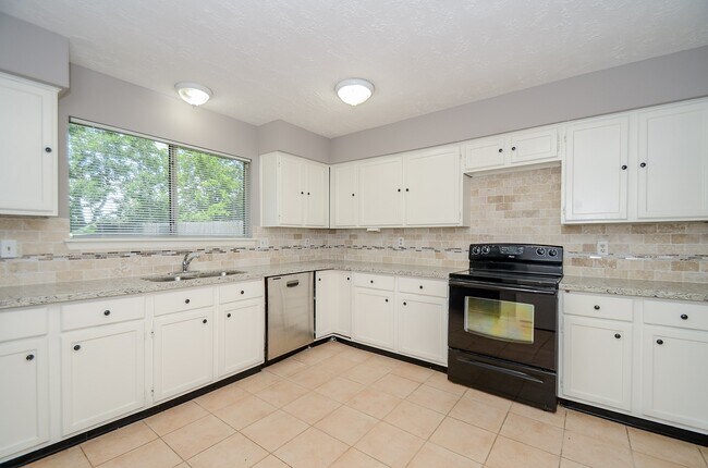 Building Photo - 8319 Bird Run Dr
