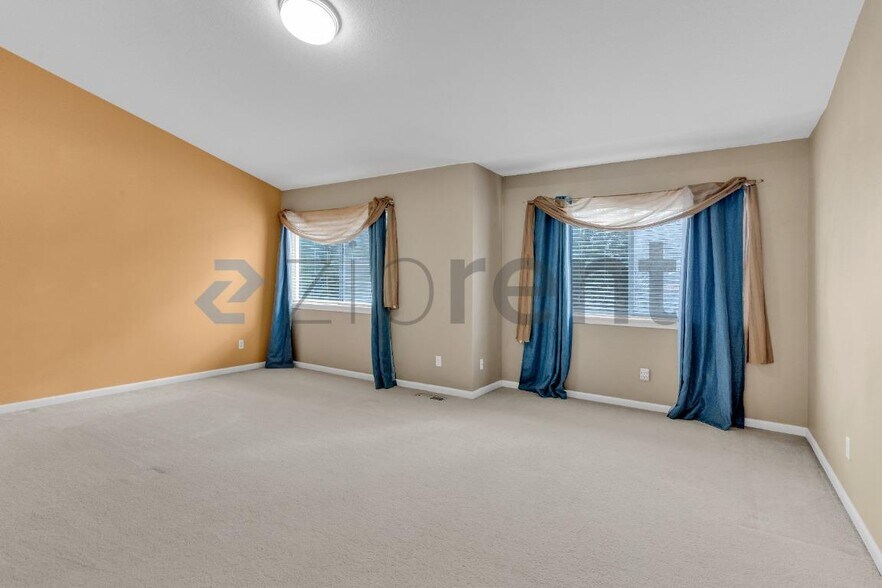 Building Photo - 17711 SE 14th St