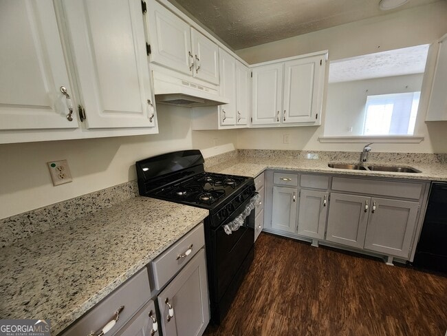 Building Photo - 5960 Batson Ct