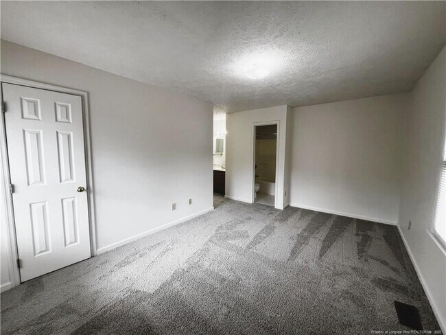 Building Photo - 1036 Ancestry Dr