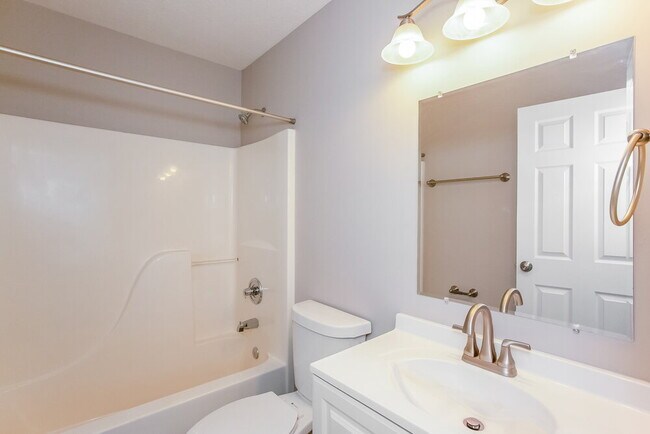 Building Photo - 6401 Kelsey Dr