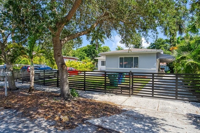 Building Photo - 1600 NE 110th Terrace