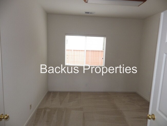 Building Photo - Wonderful Five Bedroom Home on Faulkner St...