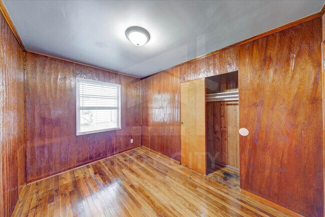 Building Photo - 3325 N Riley Ave