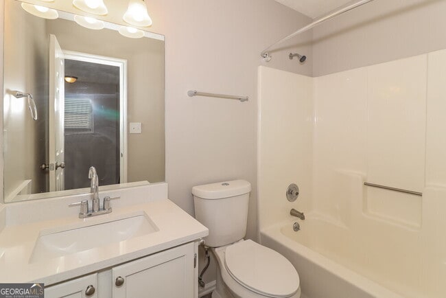 Building Photo - 4022 Paloverde Dr
