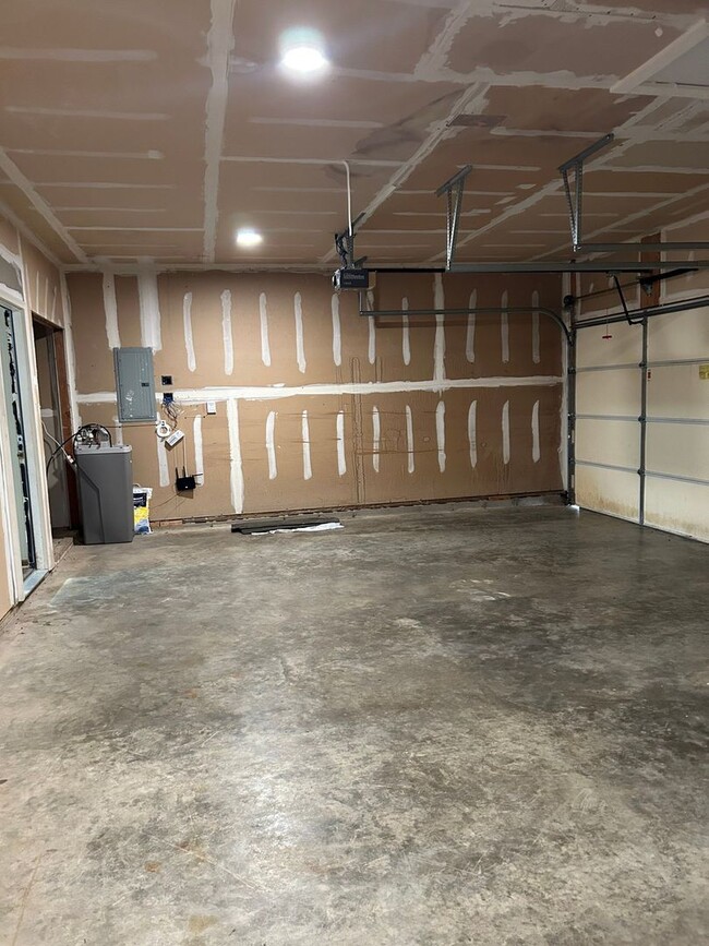 Building Photo - 3868-3872 Ledyard St.