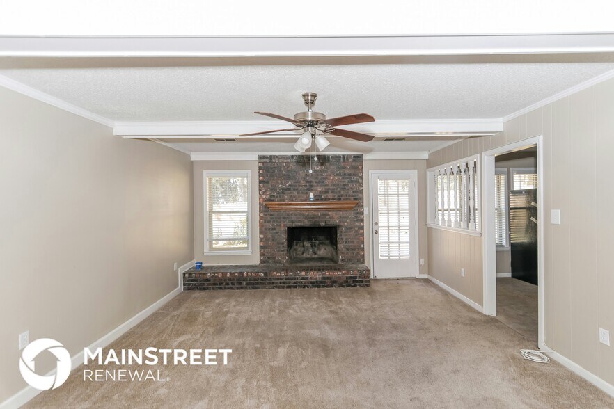 Building Photo - 5069 Country View Ln