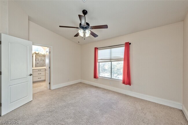 Building Photo - 2175 Fountain Springs Dr
