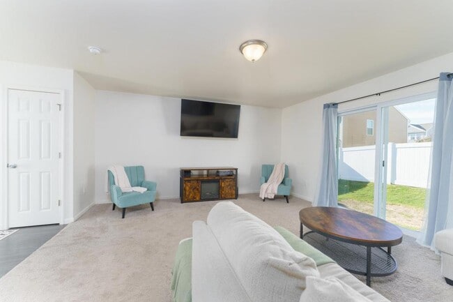 Building Photo - 2783 Au Gres River Dr