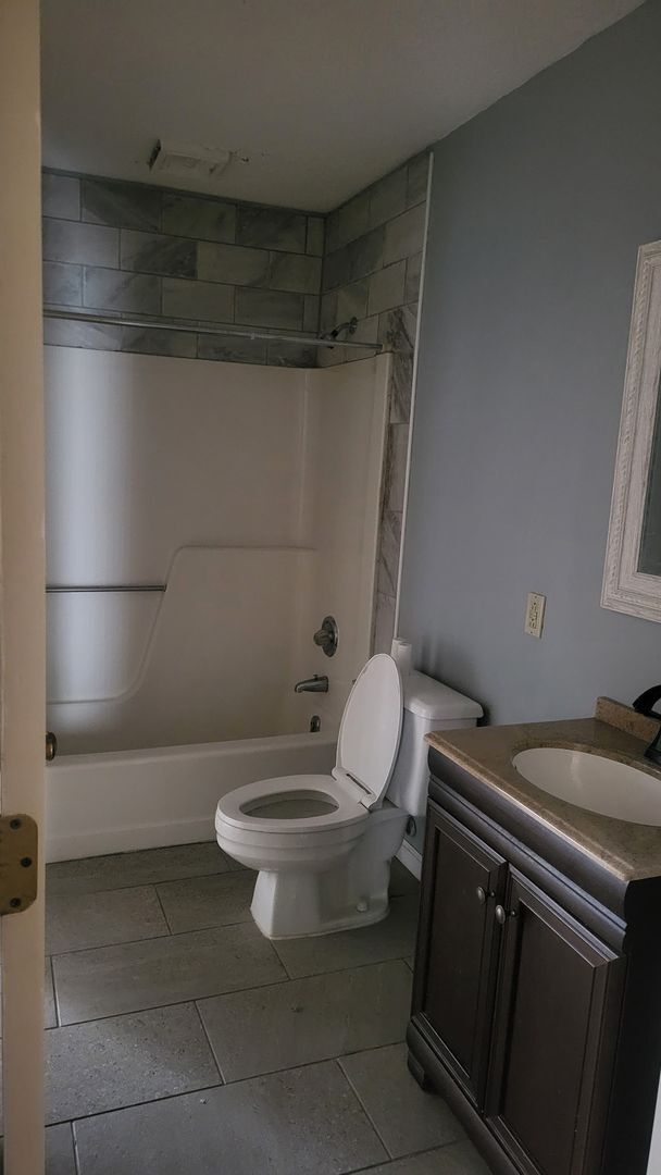 Building Photo - Recently remodeled condo in Clemmons, NC