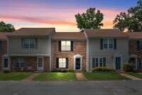 Building Photo - 908 Spinnaker Ct