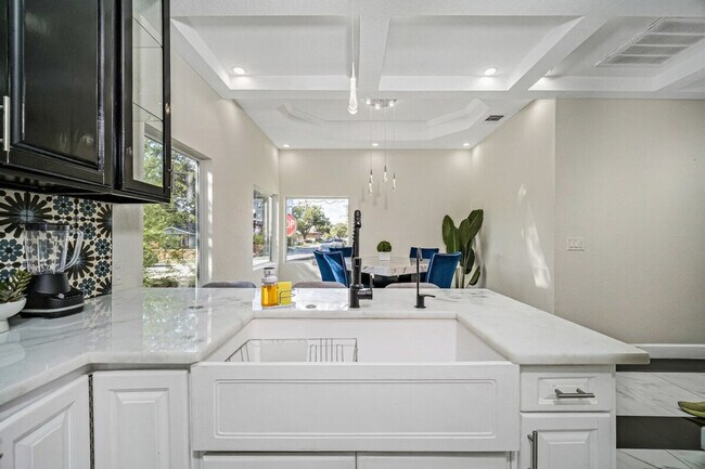 Building Photo - 219 Utah St