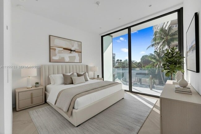 Building Photo - 5 Grove Isle Dr