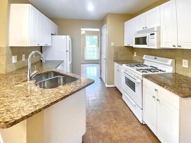 Building Photo - 10104 Terrace Ct