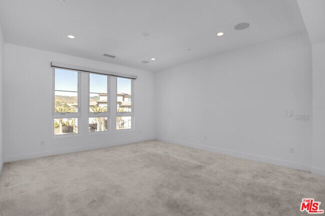 Building Photo - 20056 Mersey Ln