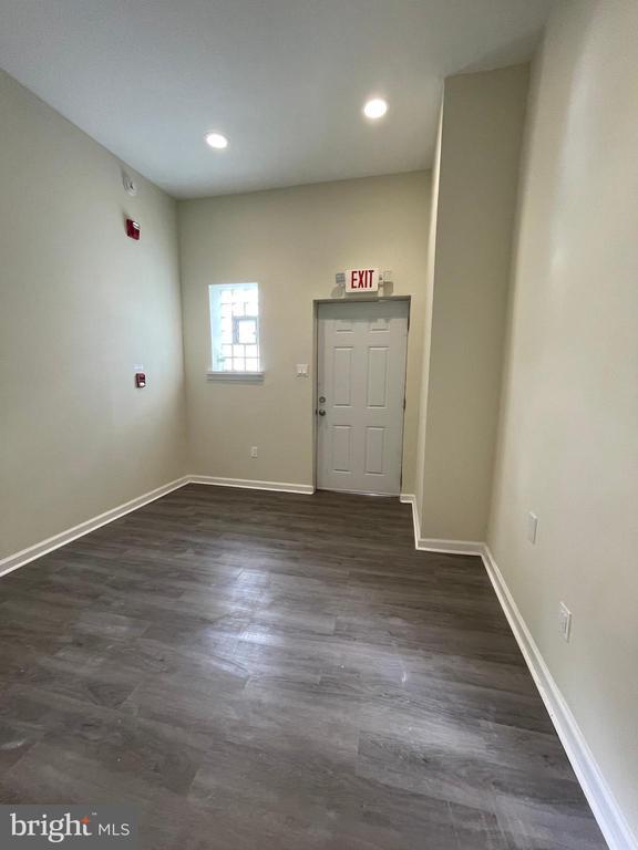 Building Photo - 2003 S 7th St