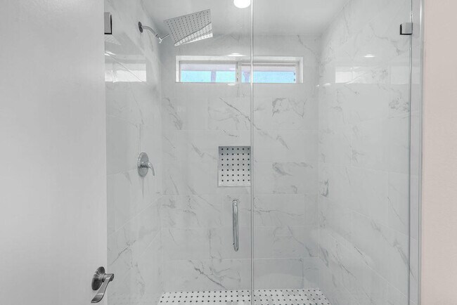 Building Photo - 83950 Avenida Serena