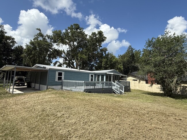 Building Photo - 610 Wolf Run