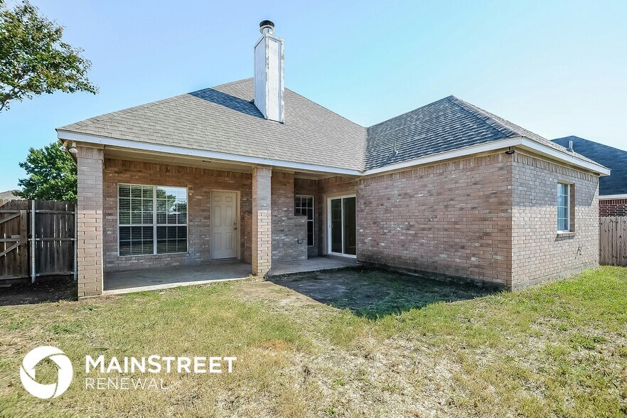 Building Photo - 7504 Quail Springs Dr