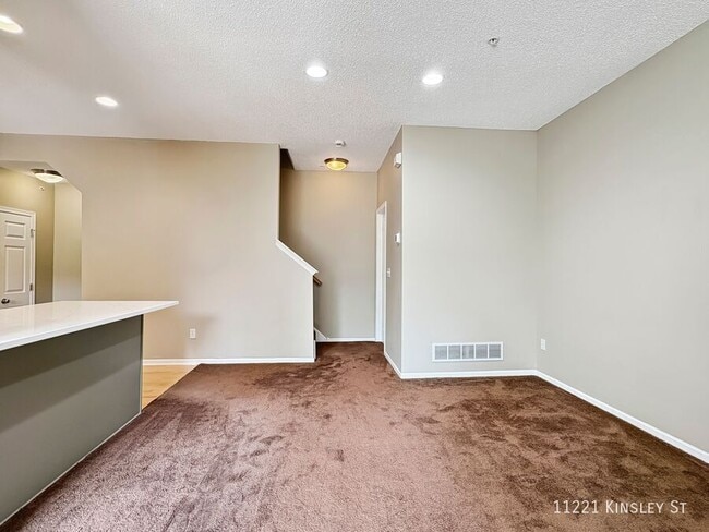 Building Photo - 11221 Kinsley St