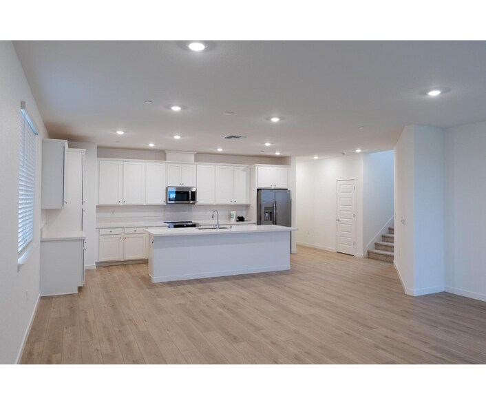 Building Photo - 5348 Liberty Ship Wy