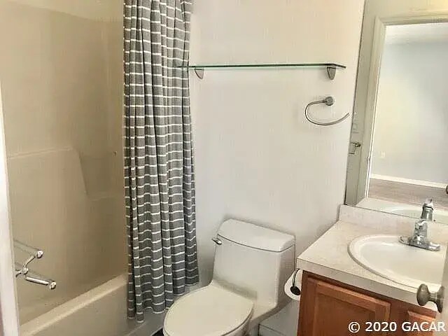 Master Bath - 875 NW 11th Ave