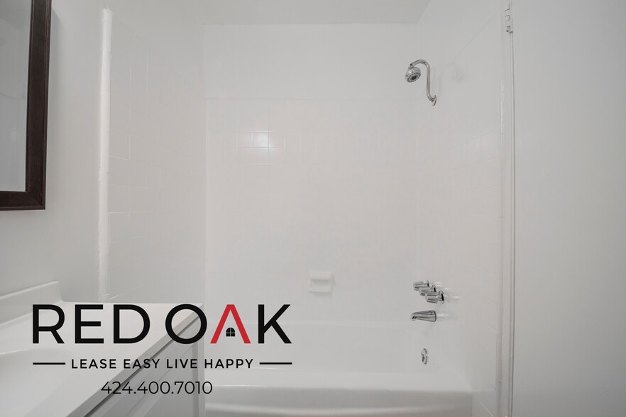 Building Photo - 1500 S Gramercy Pl