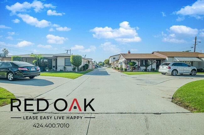 Building Photo - 15301 Woodruff Pl