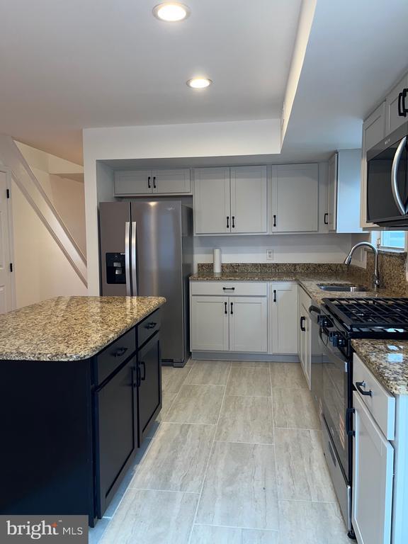 Building Photo - 1324 N Hancock St