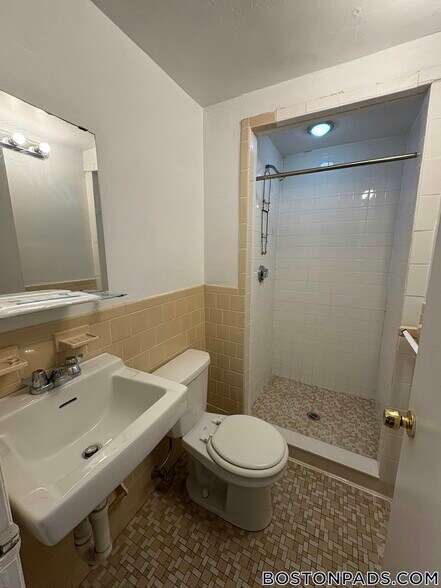 Building Photo - 33 Lancaster Terrace