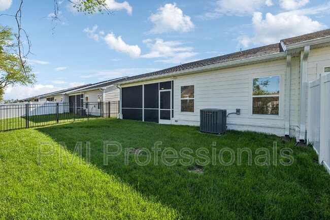 Building Photo - 3407 John Richards Dr