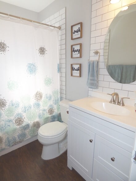 Building Photo - 632 50th St N