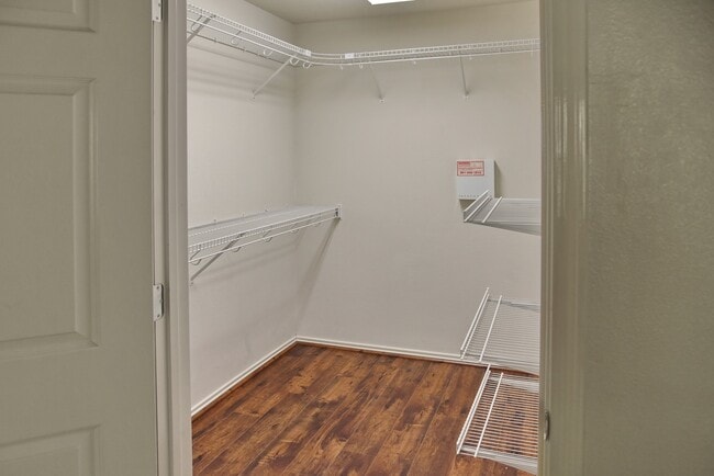 Building Photo - 13600 Breton Ridge St