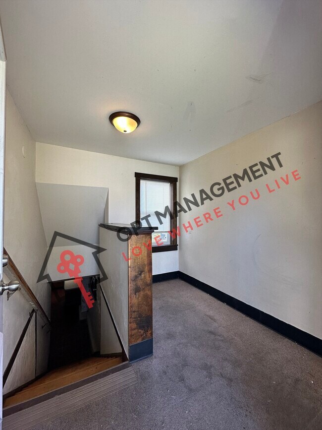 Primary Photo - 720 S 5th St