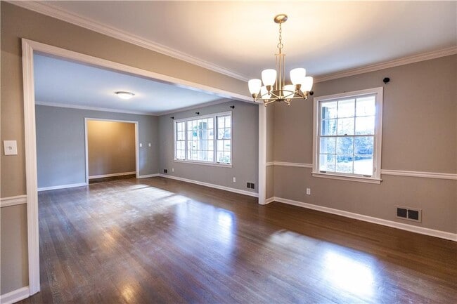 Building Photo - 2418 Sagamore Hills Dr