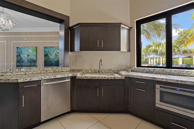 Building Photo - 1052 SW 113th Way