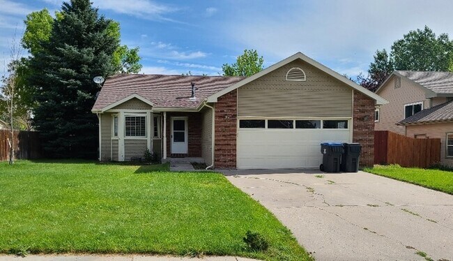Primary Photo - 921 Centennial Dr