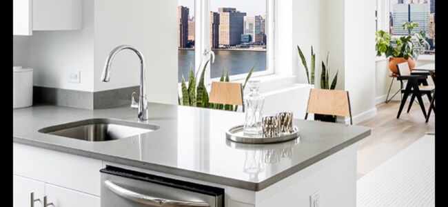 Building Photo - 52 - 10 Center Blvd