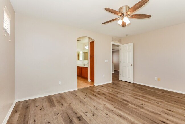 Building Photo - 31254 N Blackfoot Dr