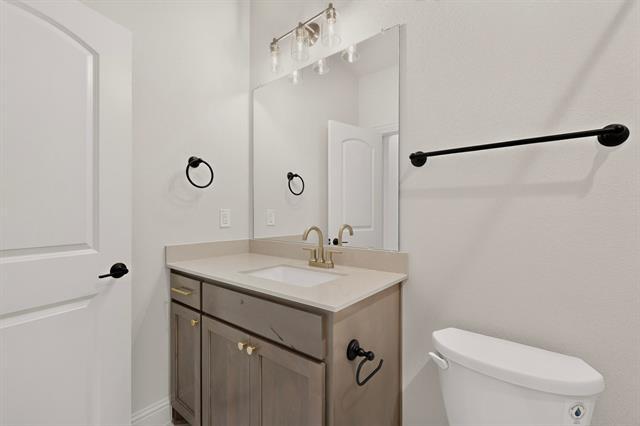 Building Photo - 818 Monza Dr