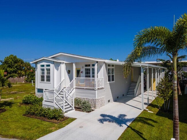 Building Photo - 11596 Palm Dr