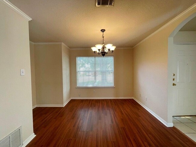 Building Photo - 17500 Dashwood Creek Dr