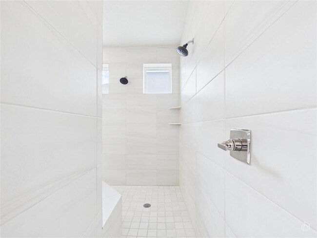 Building Photo - 111 Tabago Ct