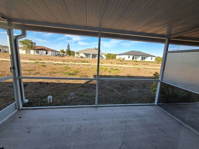 Building Photo - 1144-1146 Harry Ave S