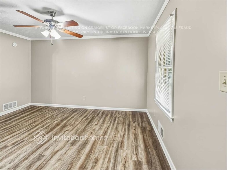 Building Photo - 4412 Bryant Dr SW