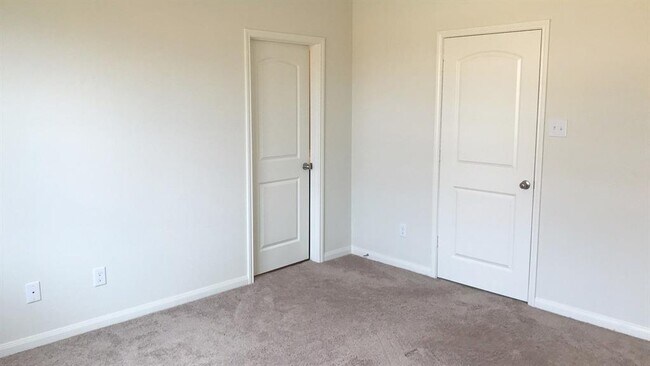 Building Photo - 20731 Solstice Point Dr