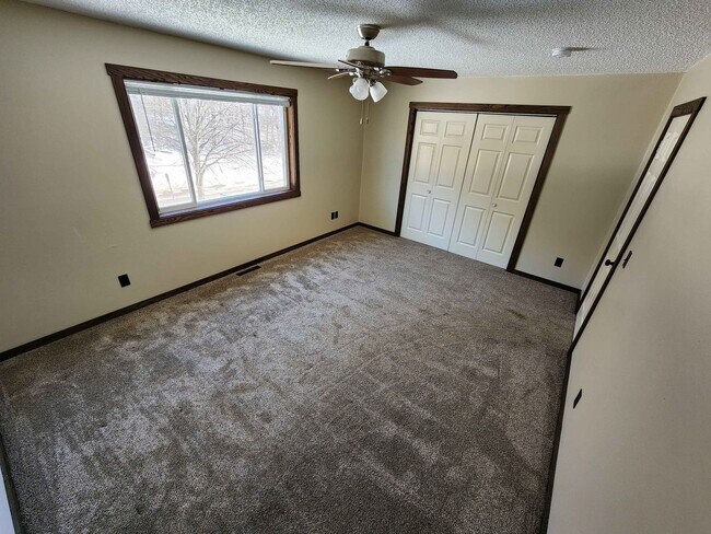 Building Photo - 1054/1056 Zephyr